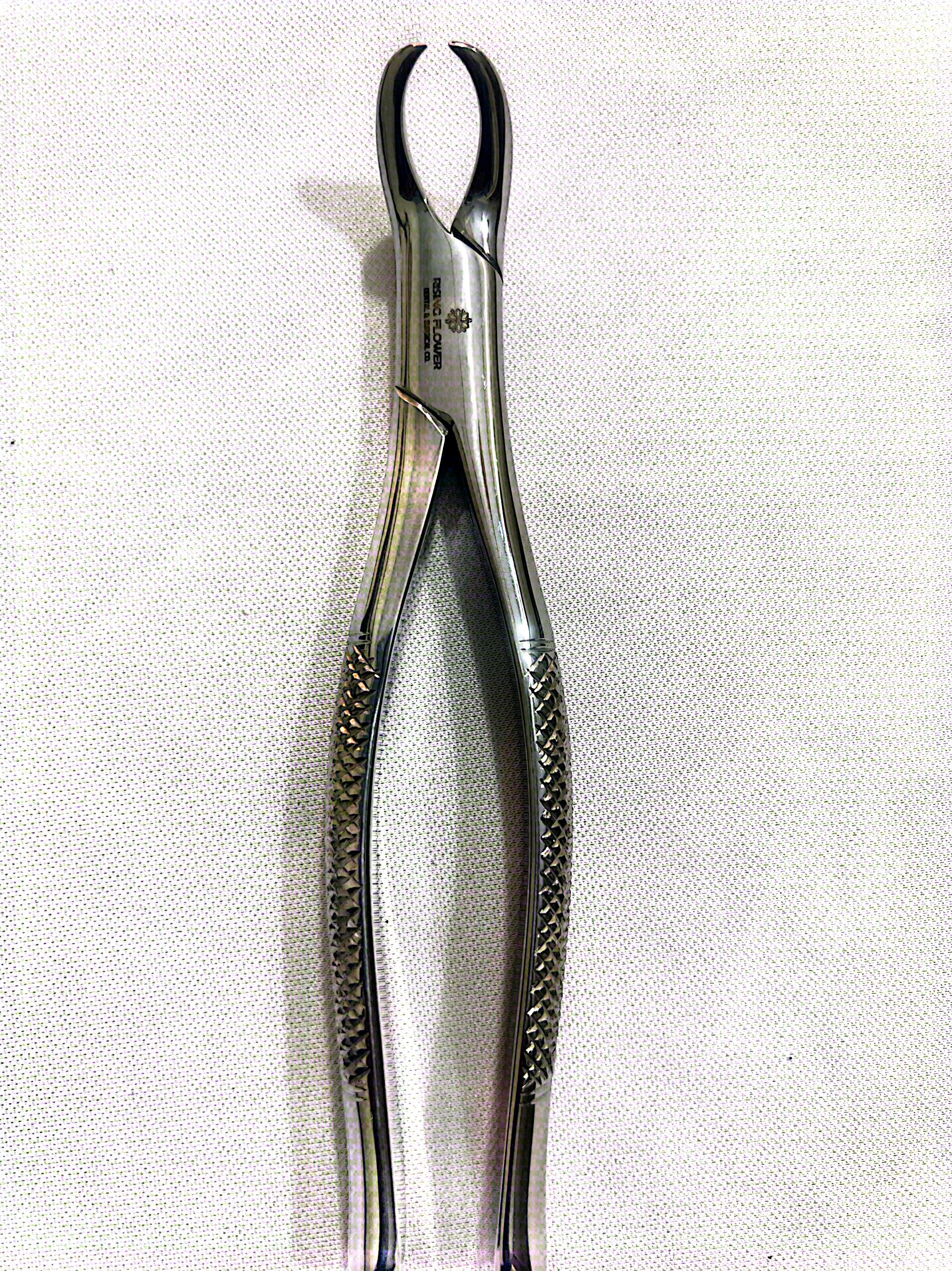 #23 Lower Molar Extraction Forceps (Cowhorn)